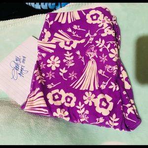 LULAROE - DISNEY LEGGINGS OS